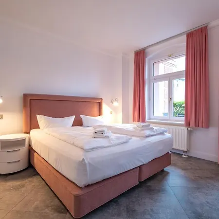 Hintze, Sommerresidenz Strandnah & Hunde Erlaubt * Heringsdorf